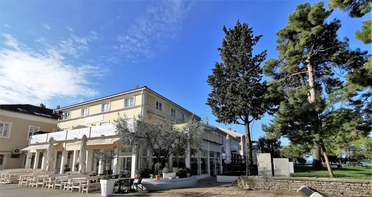 Mirta Deluxe Superior 5 Star Apartment, Your Piece Of Heaven By The Sea & Park, With Sea & Park View Новиград Экстерьер фото