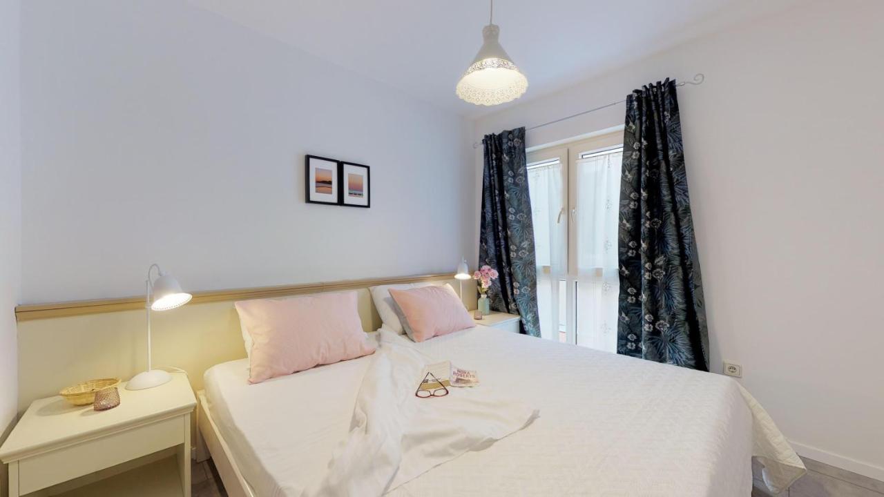 Mirta Deluxe Superior 5 Star Apartment, Your Piece Of Heaven By The Sea & Park, With Sea & Park View Новиград Экстерьер фото